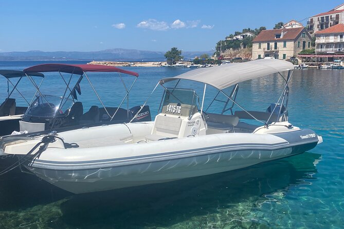 Private speedboat tour from Trogir and Split all around Island Šolta - Is $798.20 good value?