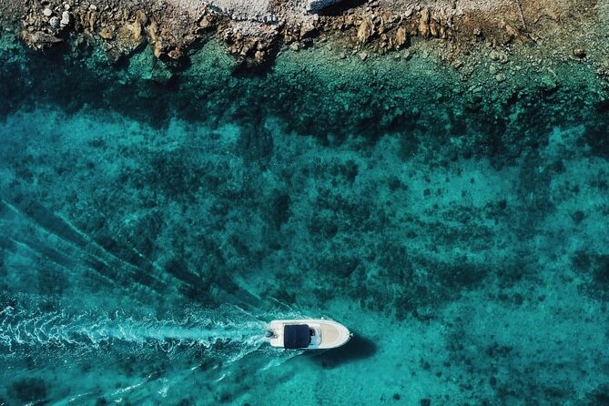 Private speedboat tour : Sakarun beach, Dugi otok, Golubinka Cave - Golubinka Cave and the dragon-eye shape