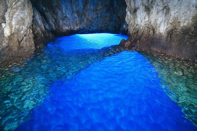 Private speedboat tour to Blue Cave and visit Island Hvar - Stiniva Bay and the reward of a swim