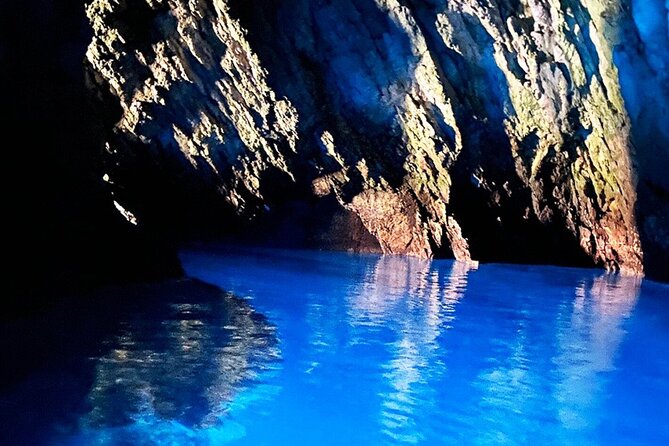Private speedboat tour to Blue Cave and visit Island Hvar - The Blue Cave on Biševo Island
