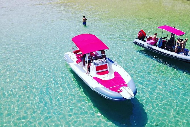 Private speedboat tour to Blue cave, Vis and Hvar - Stiniva Bay is for swimming, not sitting alone
