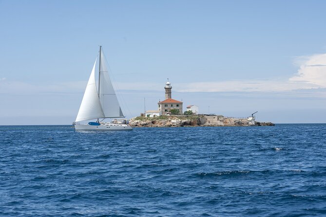 Private Speedboat Tour to Lim Fjord and Red Island - Drinks are covered, but plan your food