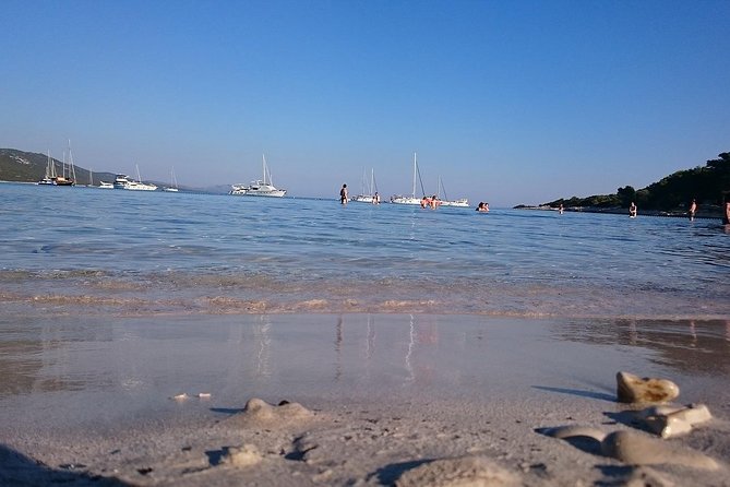 Private Speedboat tour to Sakarun Bay and Golubinka cave - Reaching Sakarun Bay on Dugi otok
