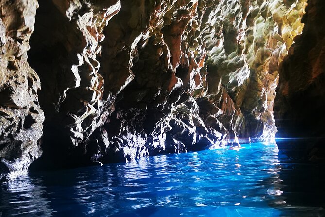 Private Speedboat tour to Sakarun Bay and Golubinka cave - Adding Golubinka cave for €80