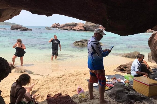Private SpeedBoat Trip To 3 Islands In PQ With Cable Car (Option) - May Rut Island and the ride back