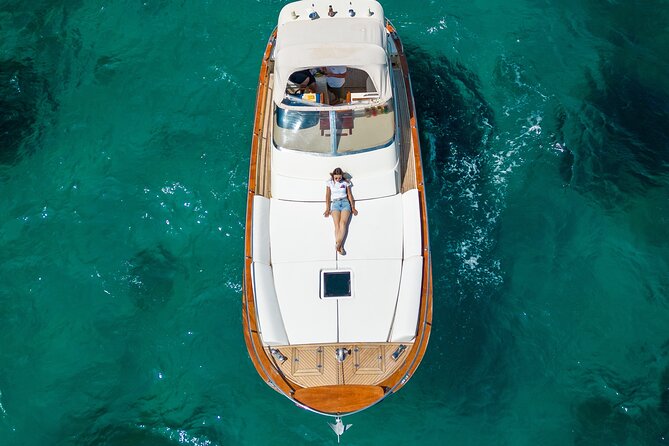 Private Tour to Capri and the Amalfi Coast by Speedboat - The green light inside Grotta Verde