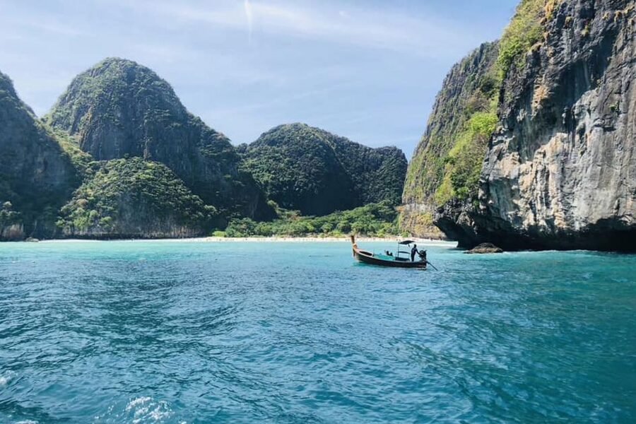 Private VIP Speed Boat Charter to Phi Phi Islands - Phi Phi Don, lunch, and free time