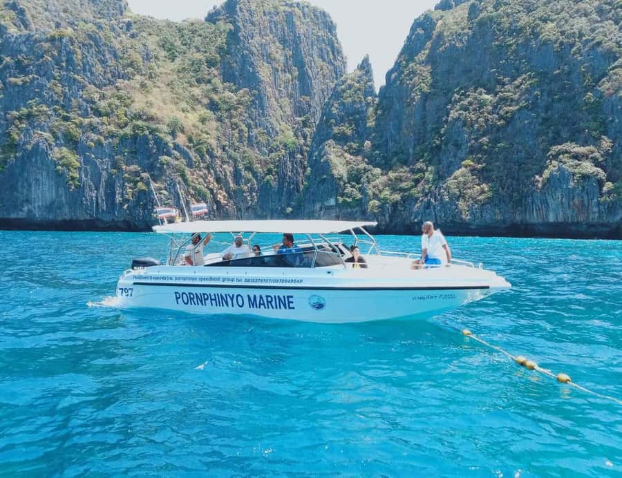 Private VIP Speed Boat Charter to Phi Phi Islands - Who should book this charter