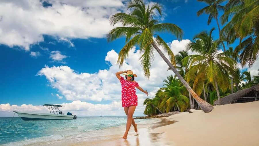 Punta Cana: Saona Island Speedboat and Catamaran Tour - Speedboat travel across the Caribbean Sea