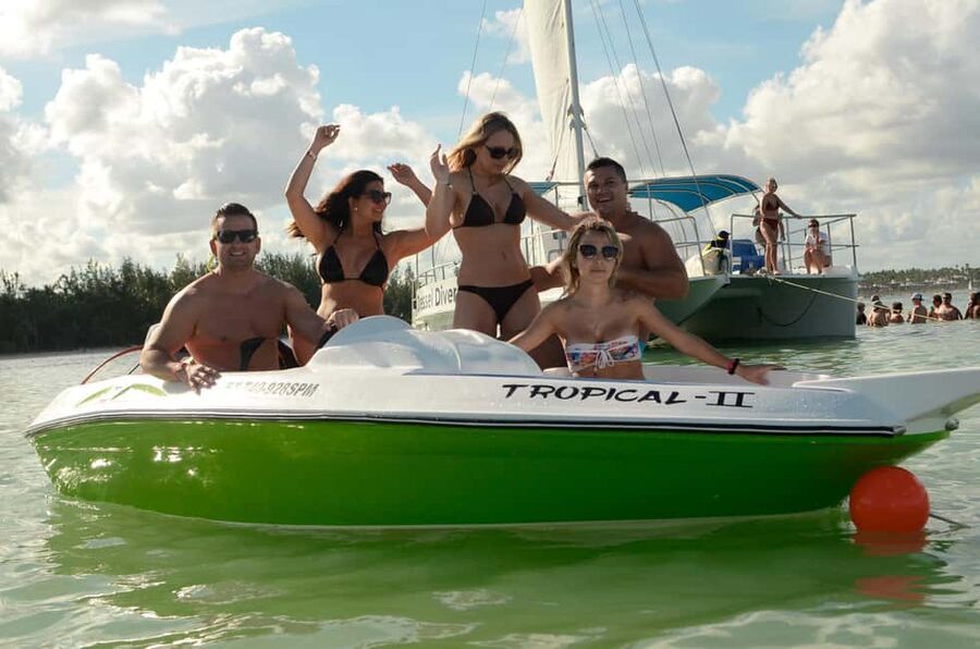 Punta Cana: Speed Boat Ride & Snorkel Adventure - Taking the wheel along Bávaro’s coast