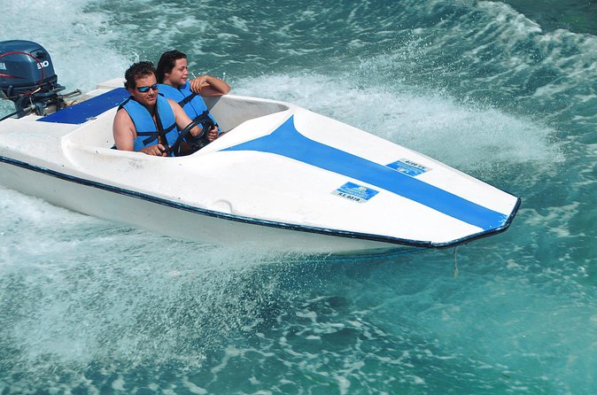 Punta Cana Speed Boat Tour and Snorkeling - How the guides affect the day