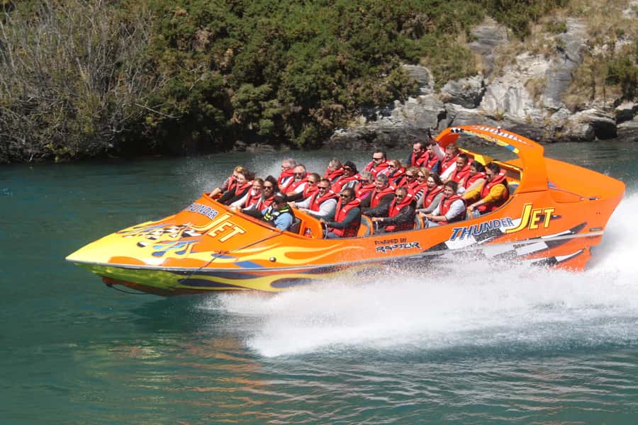 Queenstown: Jet Boat Adventure with Thunder Jet - Queenstown speed on Lake Wakatipu