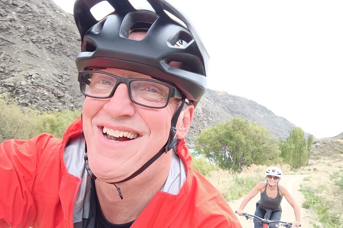 Queenstown Kawarau River Rafting and Jet Boat - Grade 2 to 3 rapids, swimming, and a cliff jump
