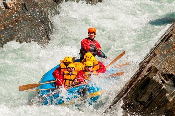 Queenstown Kawarau River Rafting and Jet Boat - The 400m Dog Leg is the finale