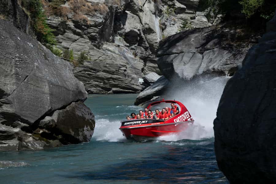 Queenstown: Shotover River Extreme Jet Boat Experience - Safety Briefing, Life Jackets, and Heated Rails