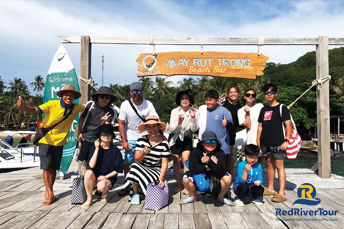 RED RIVER TOUR (Private tour): 4 ISLANDS TOUR BY SPEEDBOAT - May Rut Ngoai and the final swim