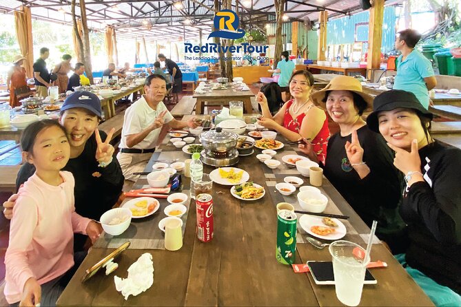 RED RIVER TOUR (Private tour): 4 ISLANDS TOUR BY SPEEDBOAT - What the private format really changes