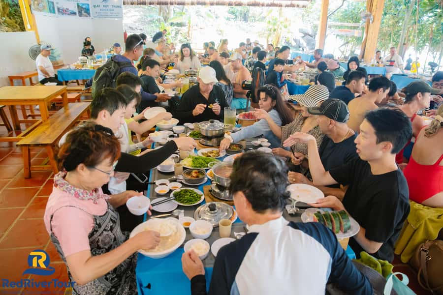 RedRiverTour - Discovery 3 Islets, Snorkeling By Speedboat - A seafood lunch with seven dishes