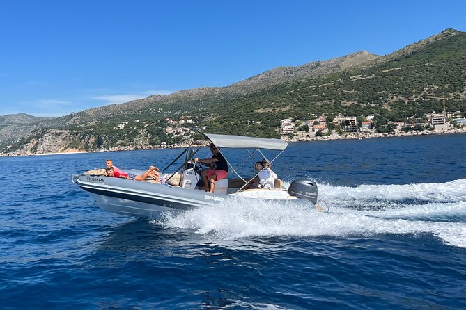 Rent a Rib - without skipper - Is the boat comfortable for a private group?