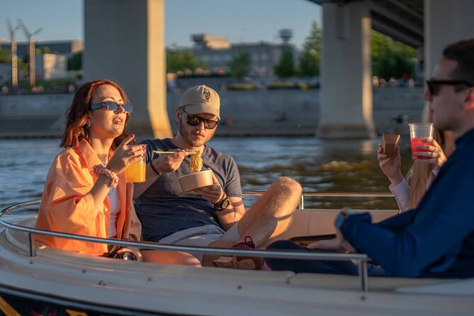 Rental of Motorboat for 5 on Vistula in Warsaw no Licenses Needed - Bring your own picnic and playlist