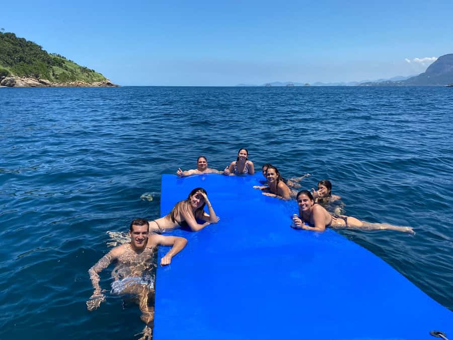 Rio de Janeiro: SpeedBoat Tour - Beach Tour with Beer - Adão Beach, Niterói, and the bay views