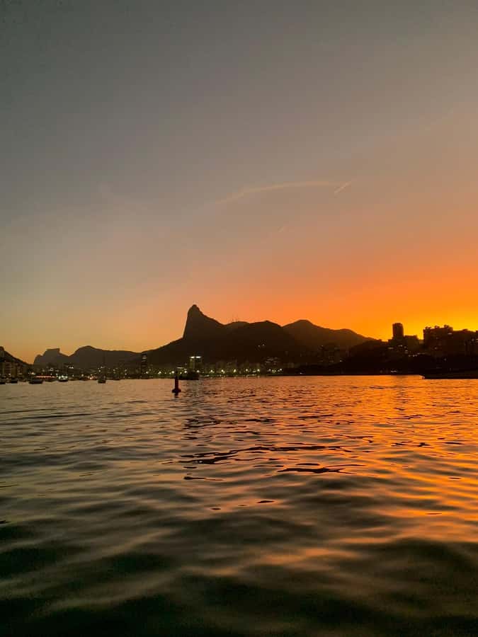 Rio de Janeiro: SpeedBoat Tour - Sunset with Beer - Why Rio’s sunset looks better from the bay