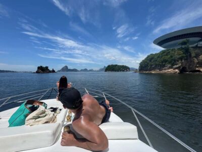 Rio de Janeiro: Speedboat Tour with Snacks and Drinks