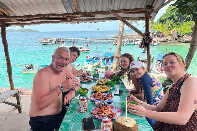 Robinson Tour By Private Speedboat with BBQ Lunch - Fingernail Island, one hour of sand and swimming