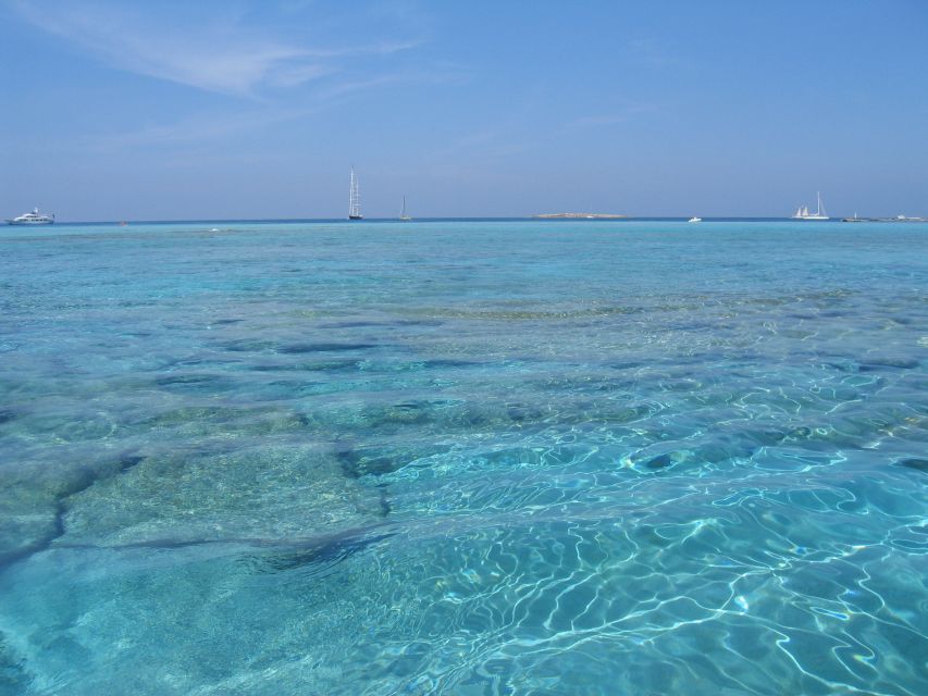 S'Espalmador and Formentera: Snorkeling Trip by RIB Boat - S’Espalmador and its pale, pink-tinted shore