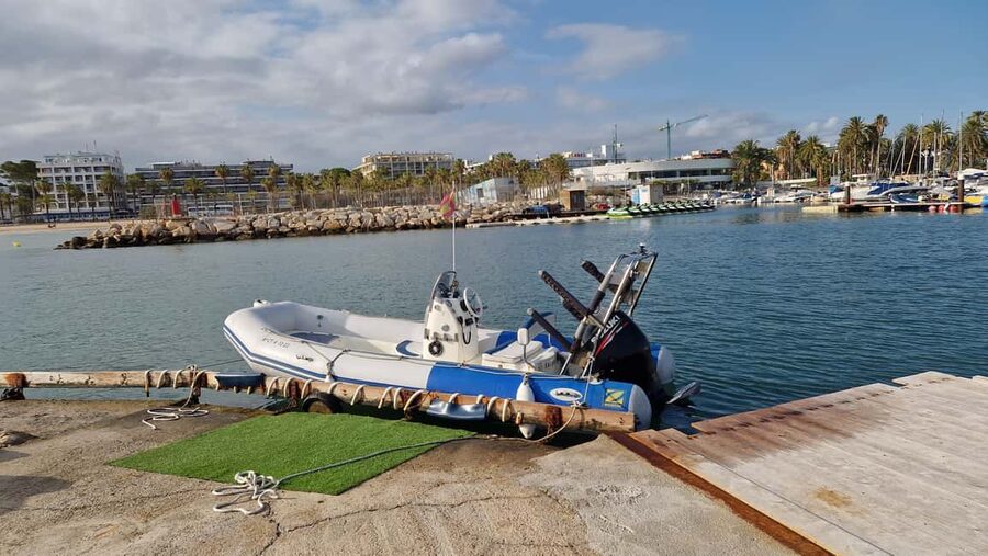 Salou: Private Zodiac Boat Trip Through the Coves of Salou - Key points at a glance