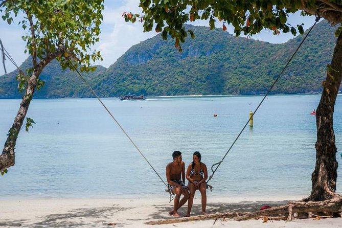 SAMUI: ANGTHONG NATIONAL MARINE PARK by Speed Boat-Lunch - The walk to Emerald Lake at Mae Koh