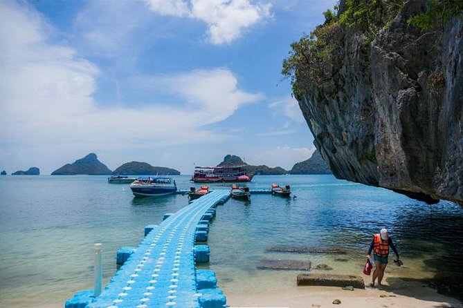 SAMUI: ANGTHONG NATIONAL MARINE PARK by Speed Boat-Lunch - Thai buffet lunch on the island