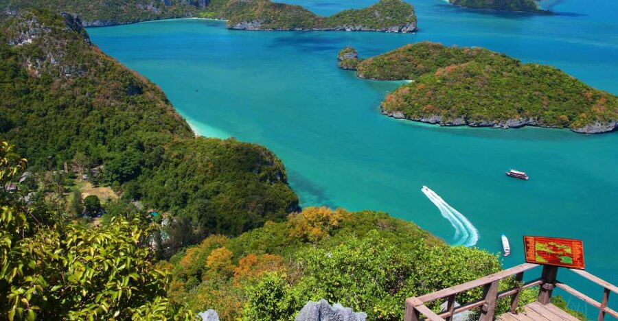 Samui: Angthong National Marine Park Day Trip by Speedboat - Kayaking around the lagoon