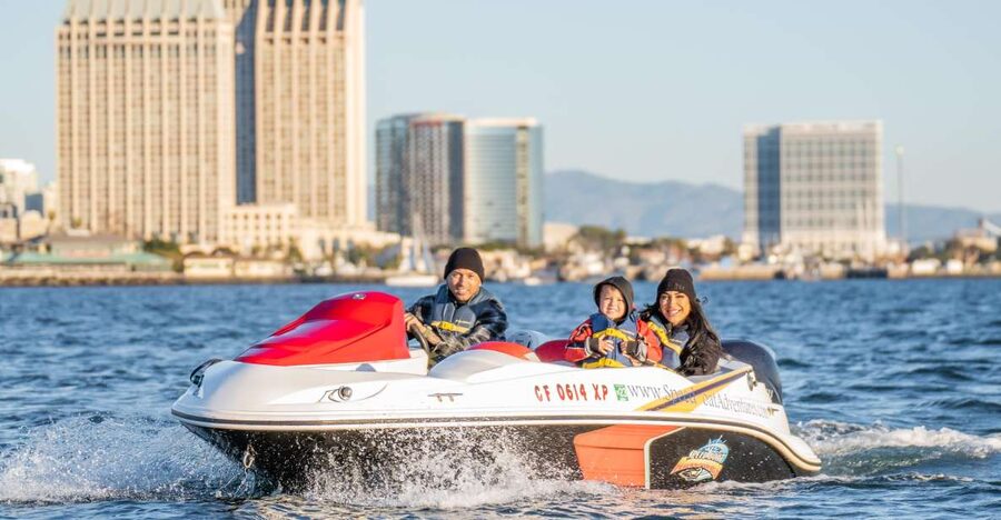 San Diego: Drive Your Own Speed Boat 2-Hour Tour - Ninety minutes of open-water driving