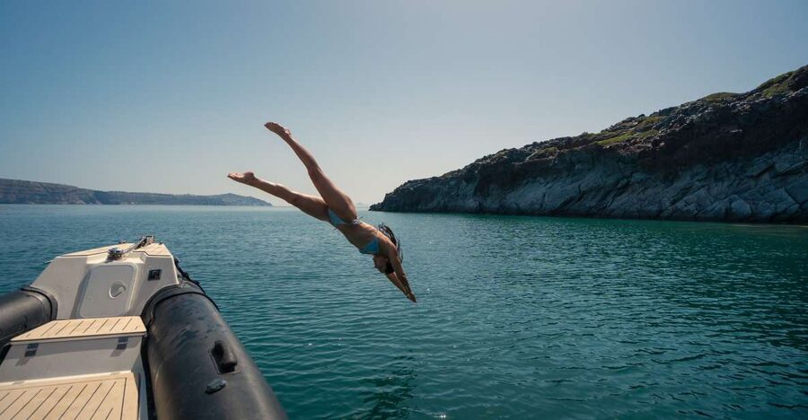 Santorini: half day exclusive speedboat cruise - Aspronisi and the lesser-seen coastline