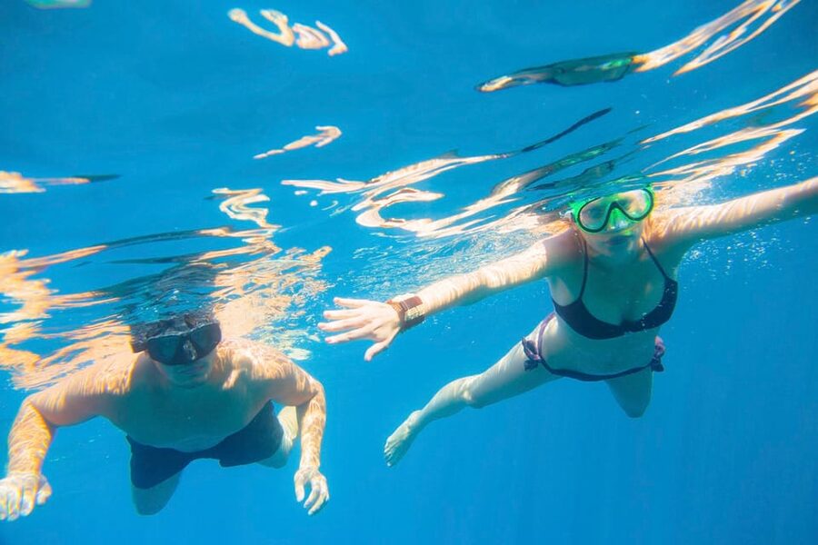 Santorini: Private Motorboat Cruise and Volcano Hike - What the private price means for four people