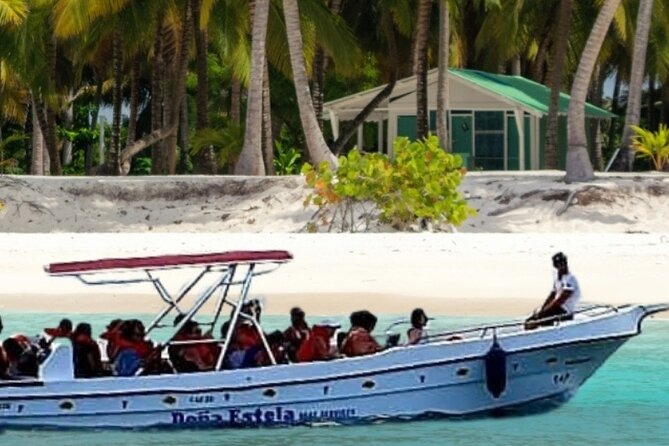 Saona by Speedboat: Private Beach & Snorkeling – Small Group - The natural pool and Saona’s famous starfish