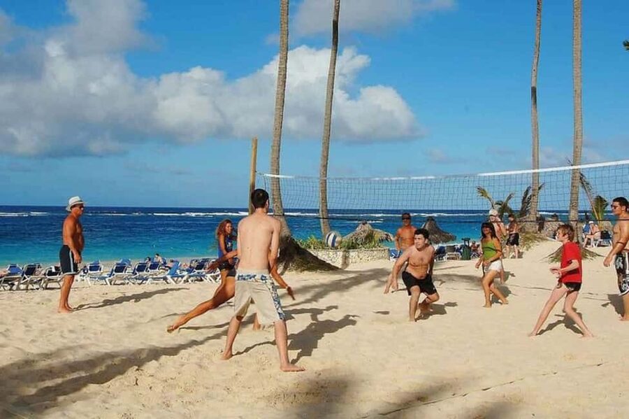 Saona Island: Catamaran/Speedboat Tour to a Dream Beach - Returning by Sailing Catamaran