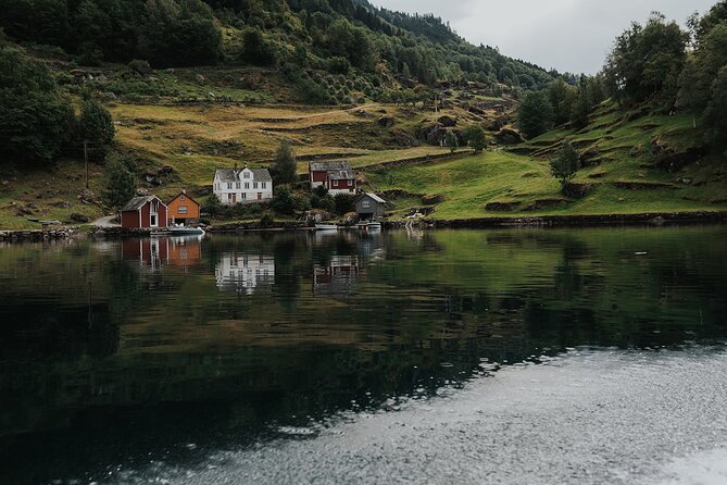 Scenic Hardangerfjord & Fyksesund RIB adventure from Norheimsund - The ride back across Samlafjorden