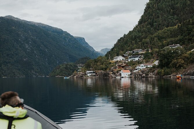Scenic Hardangerfjord & Fyksesund RIB adventure from Norheimsund - What the provided gear really means