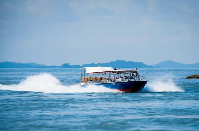 Singapore: Albatross Speedboat Adventures Ticket - Leaving Singapore Oceanarium for the southern coast