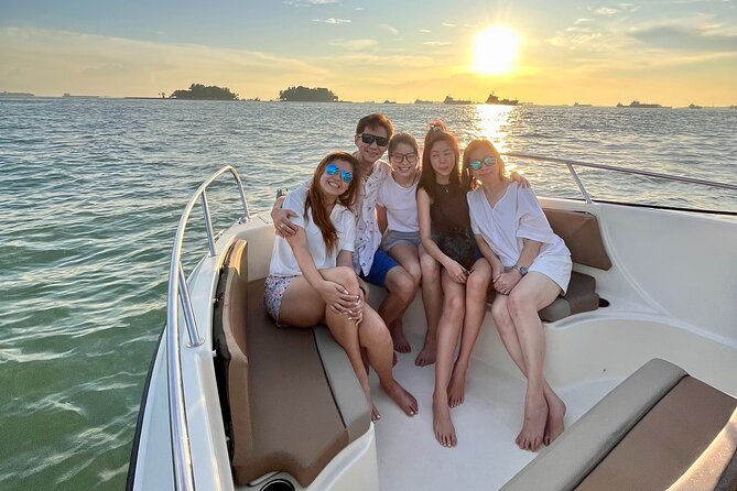 Singapore Southern Islands Speedboat Guided Tour - Lazarus Island from the water