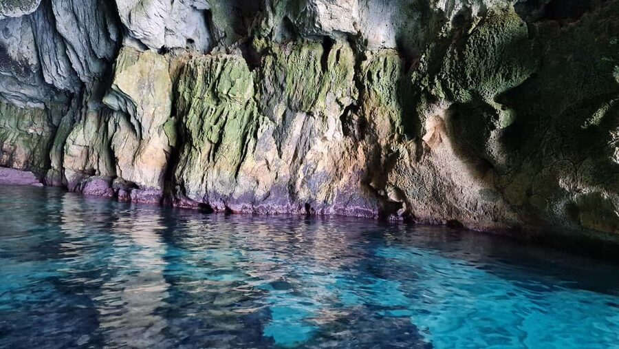 Siracusa: Ortigia & Sea Caves Speedboat Tour with Swim Stop - Who will enjoy this boat tour most