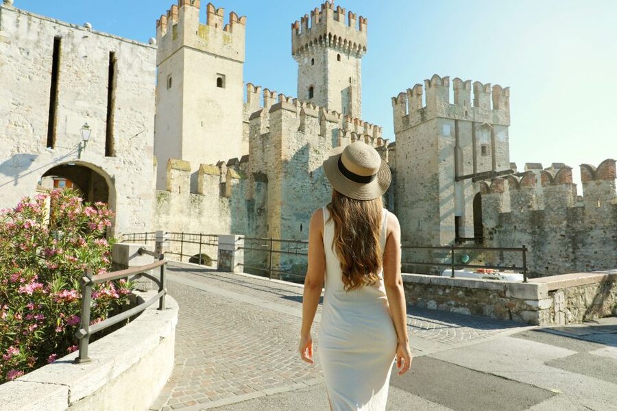 Sirmione: Walking and Speedboat Tour - The Castle-Walled Center and Sirmione’s Everyday Side