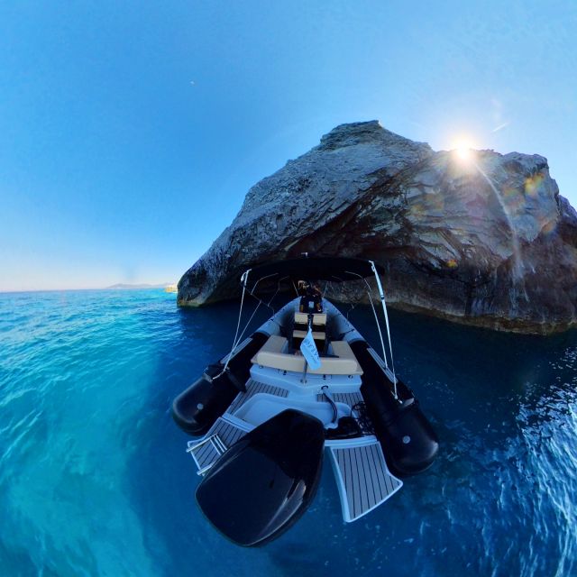 Skiathos: Private Day Cruise with a Speed Boat around island - Lalaria Arch and Lalaria Beach