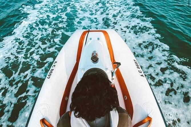 Small-Group Self-Drive Speedboat Tour in Yas Island Mangroves - Flamingos, golf, and Ferrari World views