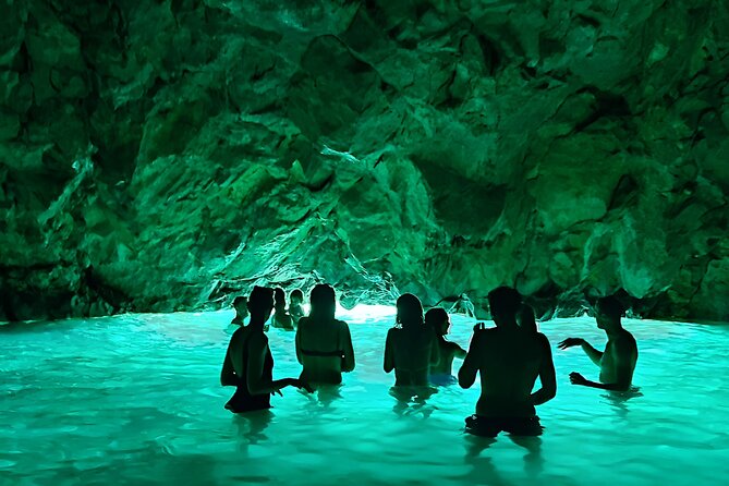 Small Group Speedboat Adventure Trip to Grama Bay - Swimming at Dafina Bay and Dafina Cave