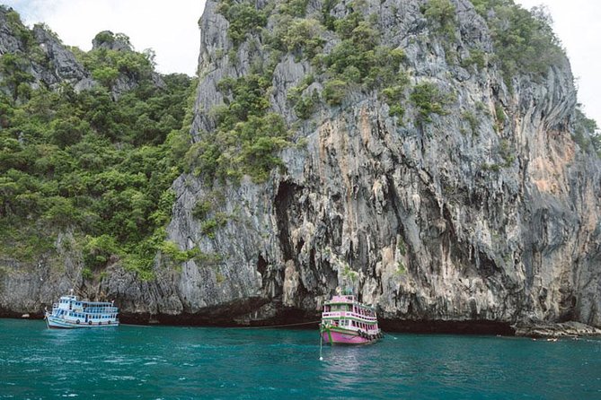 Snorkeling Tour to 4 Islands(Emerald Cave) From Koh Lanta by Speedboat - Koh Chueak and the uncertain snorkeling