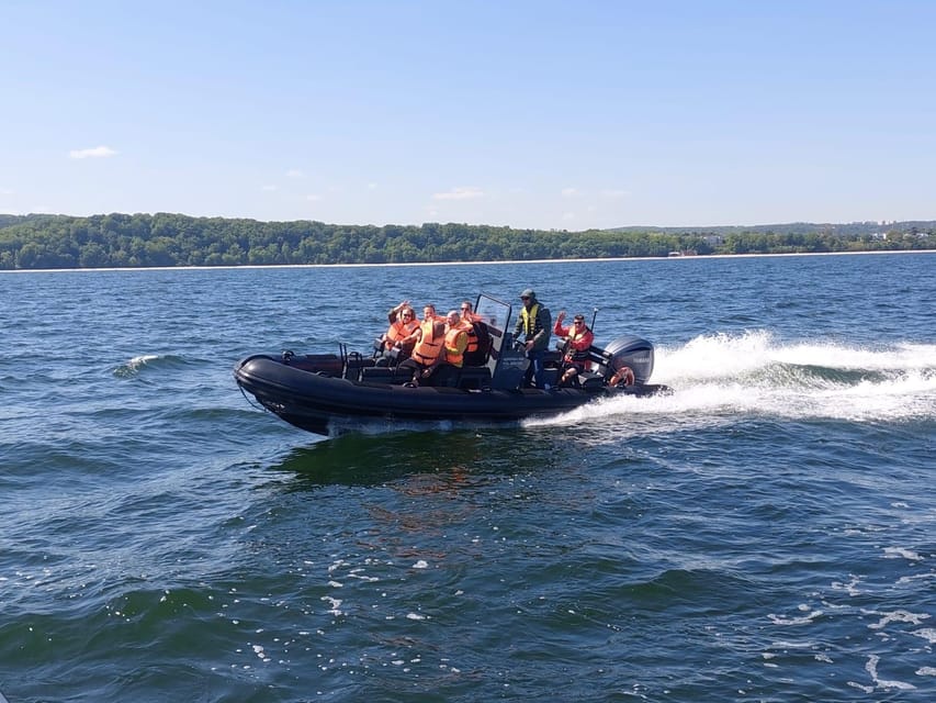 Speed boat Half Hour trip in Sopot. Speed up to 100 km/h - Turning toward Brzeźno Pier