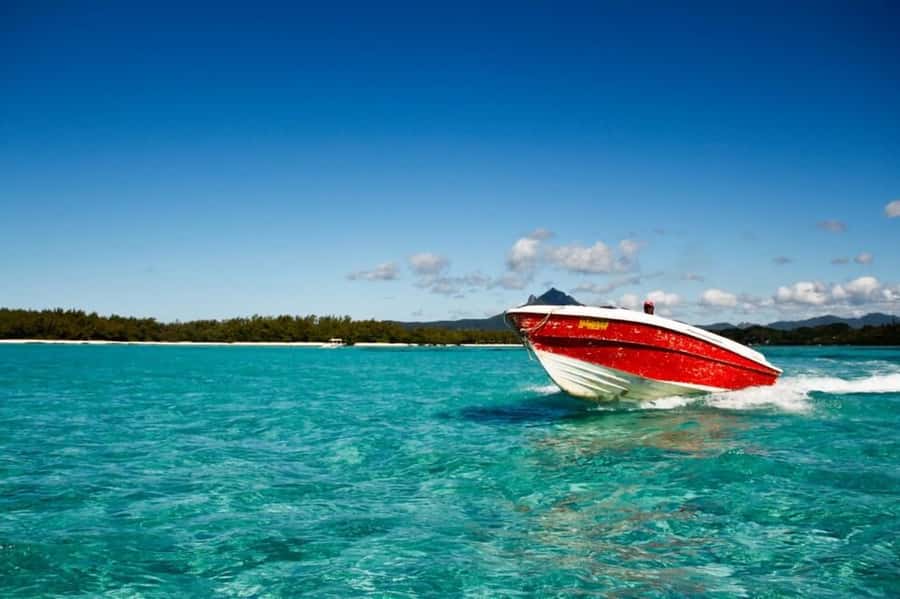 Speed boat to Ile aux Cerfs: Full day incl Lunch & Transfer - Beach time on Ile aux Cerfs